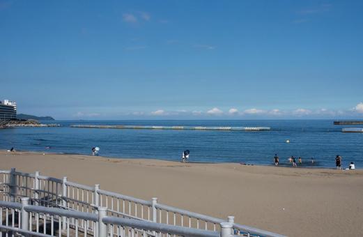 熱海の海水浴場 熱海の海水浴場の写真