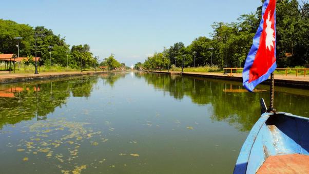 ルンビニ園の運河　ネパール　4 運河,ルンビニ,ネパールの写真素材