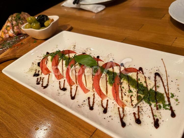 東京、イタリア料理店のカプレーゼ 東京,カプレーゼ,イタリア料理の写真素材