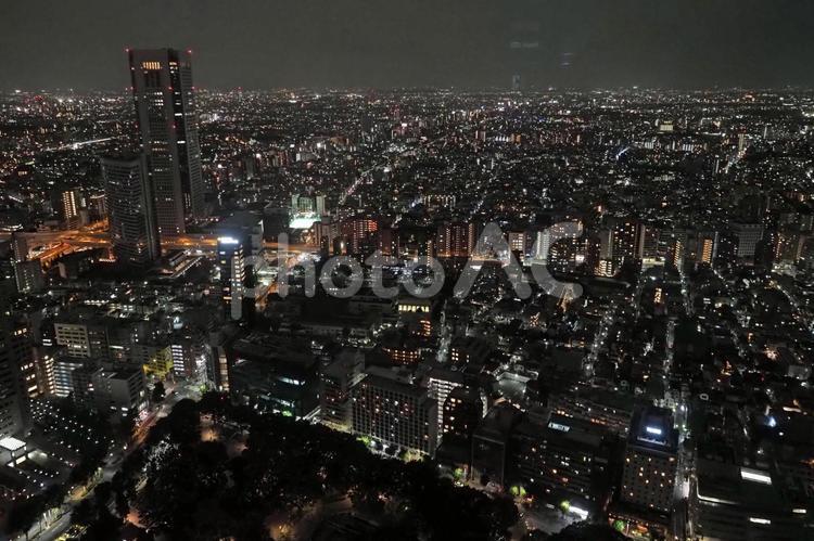 新宿高層ビル街からの夜景 都会の夜,夜景,展望フロアの写真素材