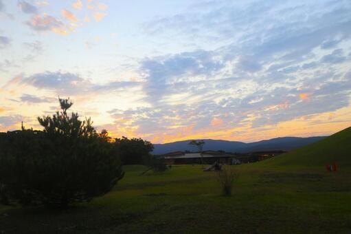 やんばるの夕暮れ　学びの森　やんばるの森 世界自然遺産,沖縄県国頭村,学びの森の写真素材