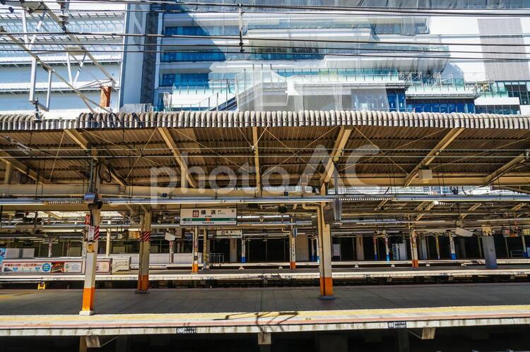 人のいない横浜駅のイメージ 駅,鉄道駅,横浜駅の写真素材