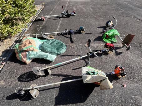 草刈り作業 草刈り機,農機具,農作業の写真素材