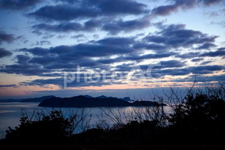 ★＜五島の風景＞五島灘の夜明け 風景,夜明けの風景,空の写真素材