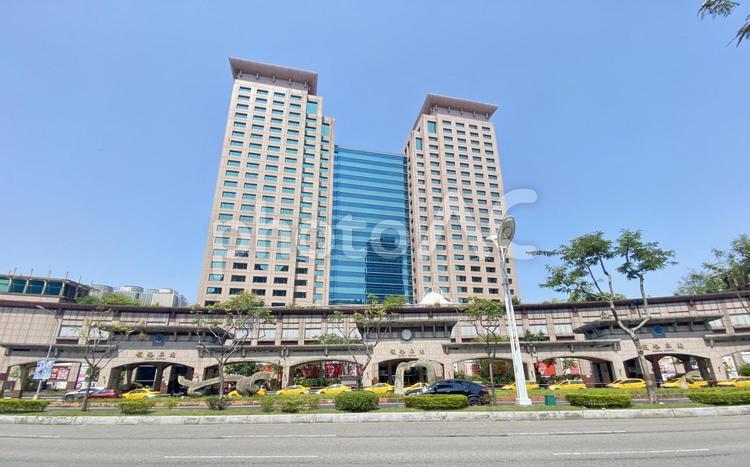 台湾鉄道の台湾新北市板橋駅　全景 板橋駅,駅,台湾の写真素材