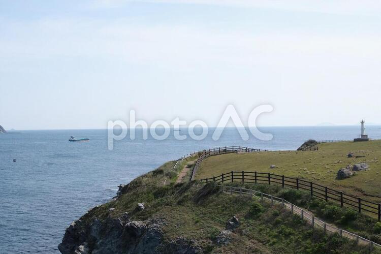 空と海と牧場 海辺,海,丘の写真素材