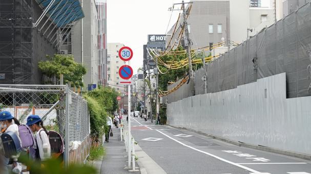 赤坂の道路と都会の街並み 赤坂の道路と都会の街並み 赤坂,道路,道の写真素材
