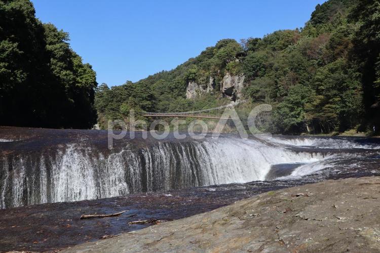 吹き割の滝（沼田市） 滝,片品川,岩場の写真素材