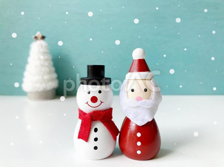クリスマスのイメージ背景 雪だるま,サンタクロース,クリスマスの写真素材