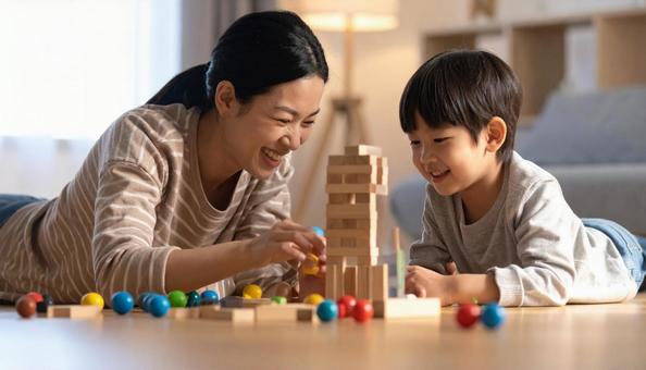 子供と遊ぶ日本女性 親子のふれあいシーン 子供と遊ぶ日本女性 親子のふれあいシーンの写真