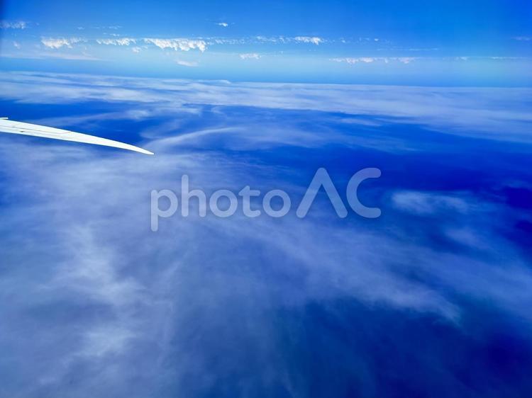 飛行機から見た青空 青空,空,快晴の写真素材