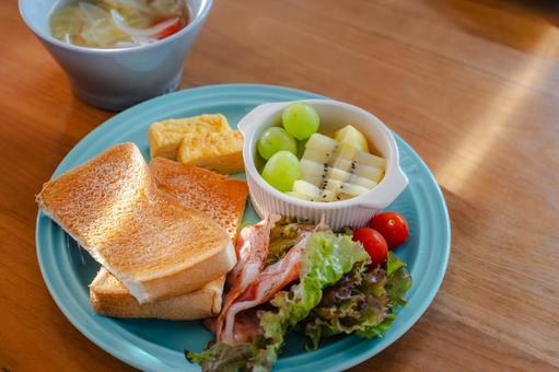 彩り豊かな朝食プレート 朝食,ワンプレート,トーストの写真素材