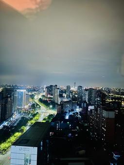 高層ビルの窓際風景 風景,眺め風景,高層ビルの写真素材