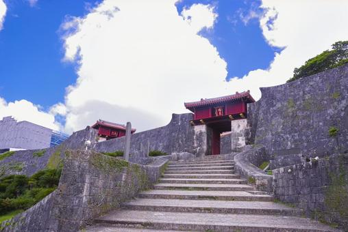 首里城の歴史ある門 瑞泉門 首里城の歴史ある門 瑞泉門の写真