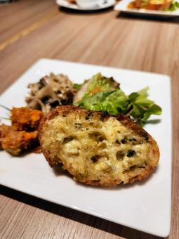 前菜 食事,前菜,パンの写真素材