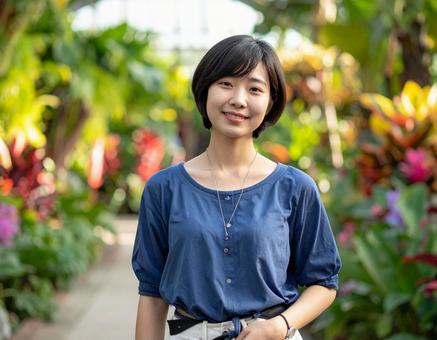 熱帯植物園の彼女の写真