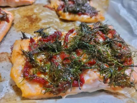 サーモンの香草焼き サーモンの香草焼きの写真
