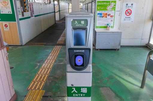 無人駅の入場口 無人駅の入場口 松井田駅,群馬県,改札機の写真素材