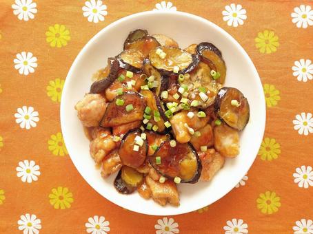 茄子と鶏肉のポン酢照り焼き 上から見た画 茄子と鶏肉のポン酢照り焼き 上から見た画 茄子,鶏肉,ポン酢の写真素材