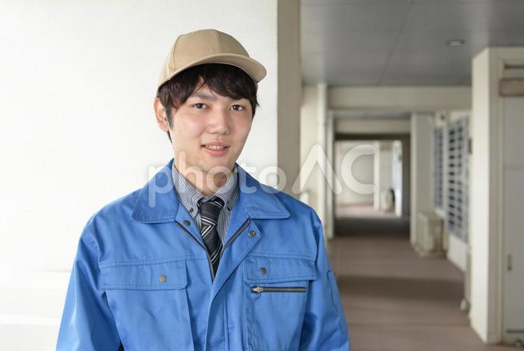 微笑む男性作業員 男性,仕事,ビジネスの写真素材