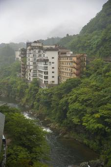 渓流沿いの温泉旅館 風景,自然,山の写真素材