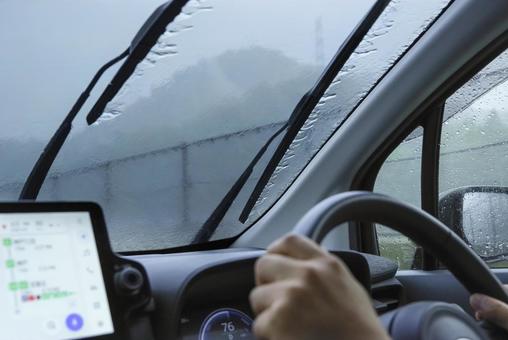 大雨の日の運転風景 大雨の日の運転風景 雨,大雨,梅雨の写真素材