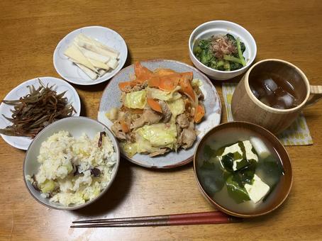 豚キムチ定食 豚キムチ定食 豚キムチ炒め,定食,おうちごはんの写真素材