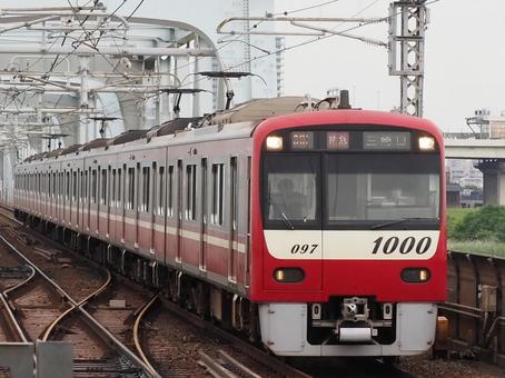 京成押上線 京急1000形 八広駅 京成押上線 京急1000形 八広駅 京浜急行電鉄,京急電鉄,京急の写真素材