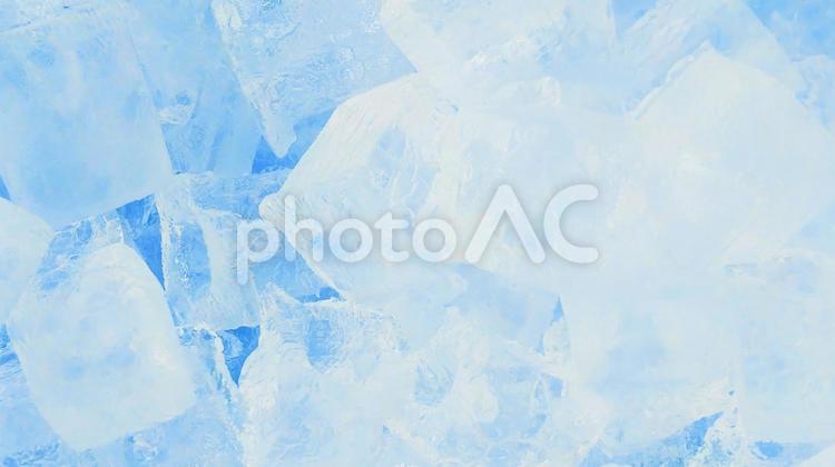 氷のイメージ４（青色） 氷,青い氷,透き通るの写真素材