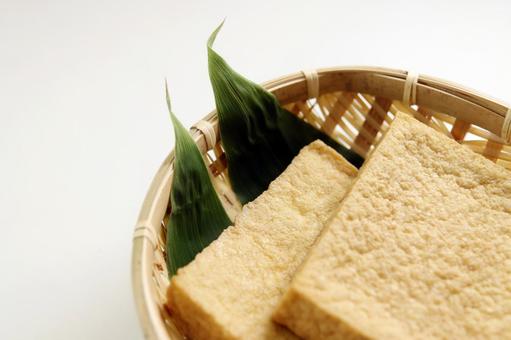 油揚げの和風盛り付け 油揚げの和風盛り付け 油揚げ,和風,盛り付けの写真素材