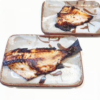 赤魚の粕漬けを焼く 赤魚の粕漬けを焼く 赤魚,粕漬け,焼くの写真素材
