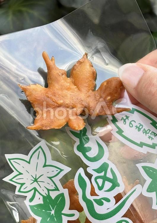 箕面山瀧安寺もみじの天ぷら1 もみじの天ぷら,箕面山瀧安寺,箕面山の写真素材