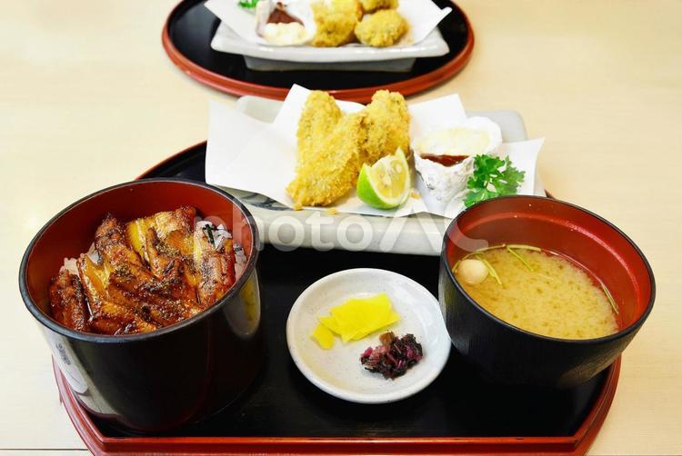 広島で食べた穴子とカキフライ定食 食事,昼食,穴子の写真素材