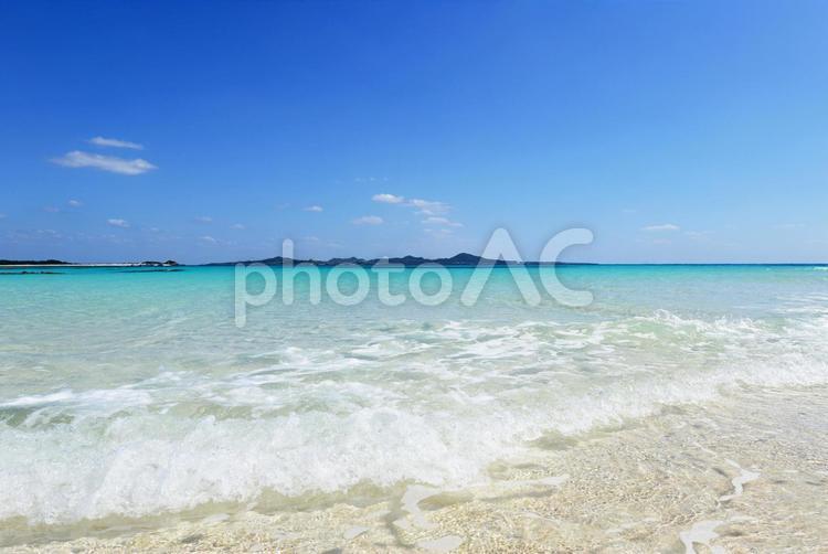 沖縄の美しい海と空 沖縄,海,ビーチの写真素材