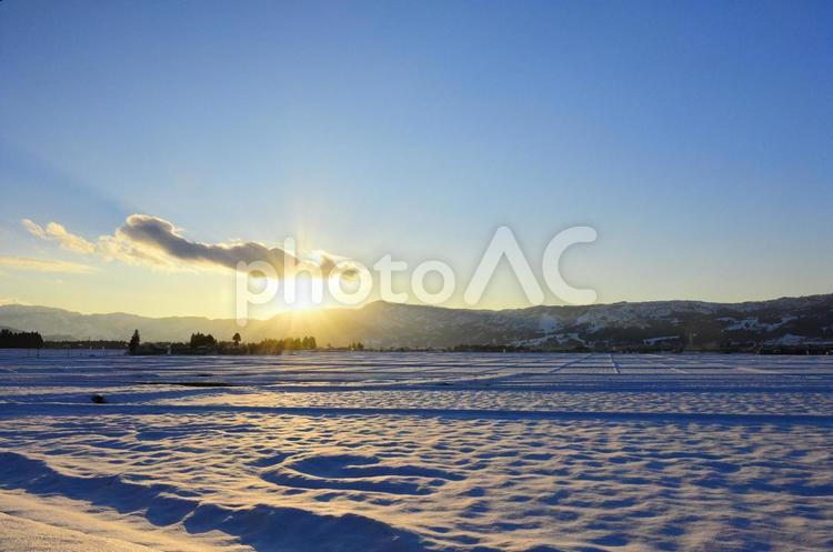 夕暮れ 冬,冬晴れ,冬景色の写真素材