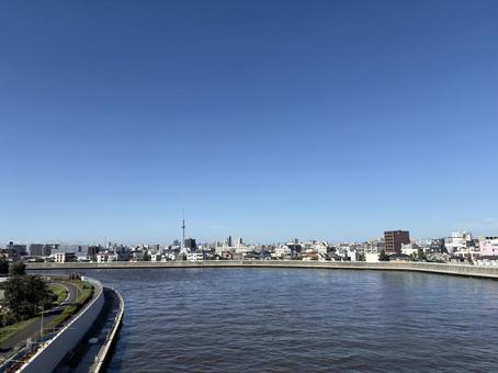 雲ひとつない快晴とスカイツリー 雲ひとつない快晴とスカイツリーの写真