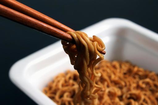 インスタント焼きそば麺のアップ インスタント焼きそば麺のアップ インスタント,焼きそば,麺の写真素材
