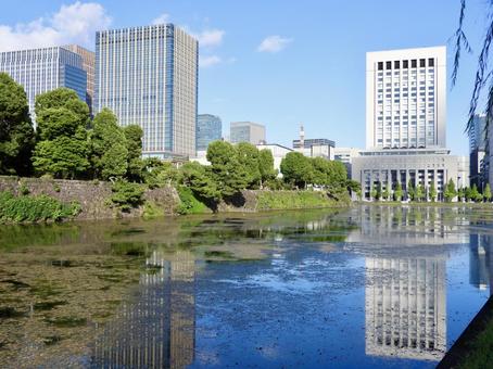 夏の東京日比谷濠 日比谷,日比谷濠,有楽町の写真素材