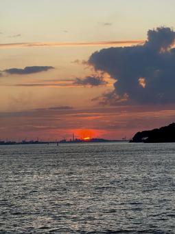 夕暮れの関門海峡 サンセット 夕暮れの関門海峡 サンセット ロマンチック,キラキラ,たそがれの写真素材