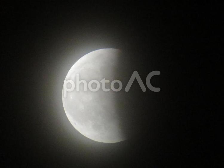 皆既月食 月,夜空,三日月の写真素材