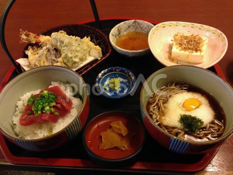 蕎麦がメインの懐石ランチ そば,ソバ,マグロの写真素材