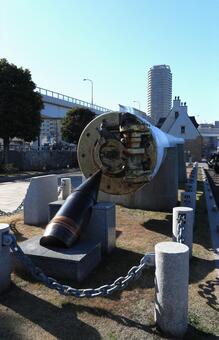 戦艦陸奥主砲身（ヴェルニー公園・横須賀） 戦艦陸奥,陸奥,戦艦の写真素材