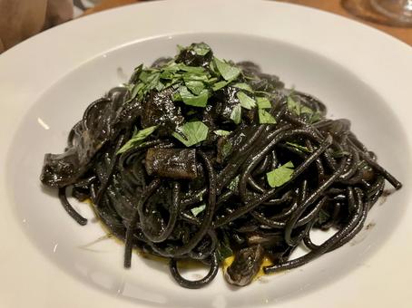 イカ墨パスタ イカ墨パスタの写真
