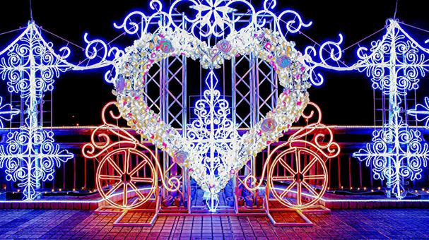 A carriage illumination that looks like it could be ridden by a princess, illumination, sightseeing, a place of interest, JPG