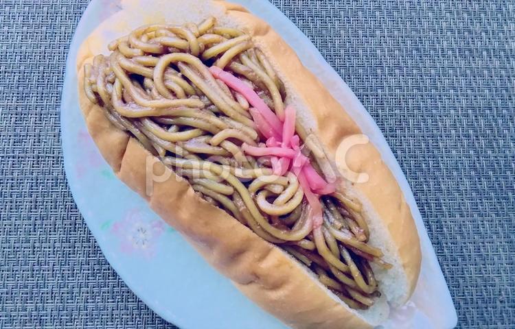 焼きそばパン 焼きそばパン,焼きそば,やきそばの写真素材