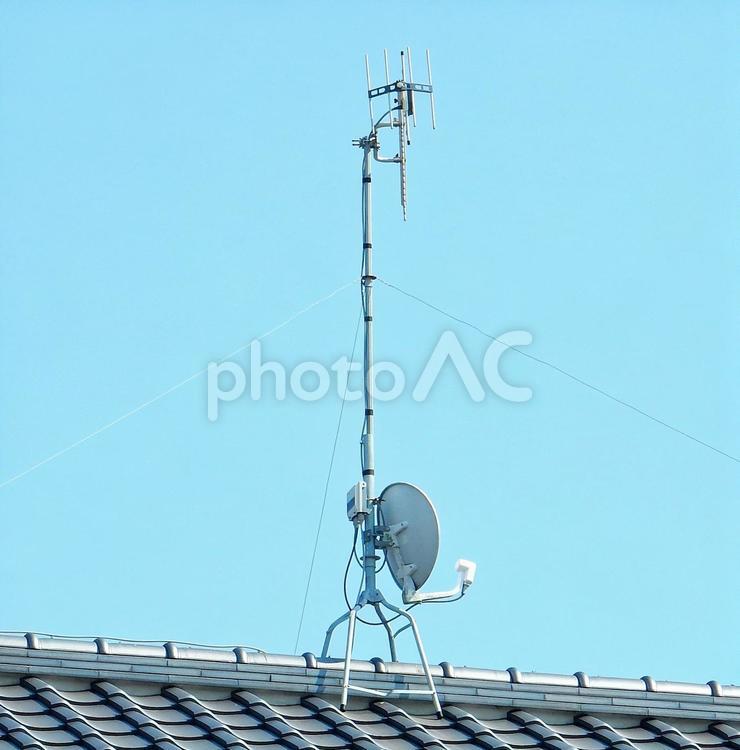 【風景写真】テレビ受信アンテナ アンテナ,テレビ,受信の写真素材