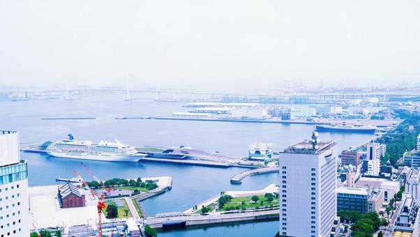 横浜、海と街並みの眺め 横浜、海と街並みの眺めの写真