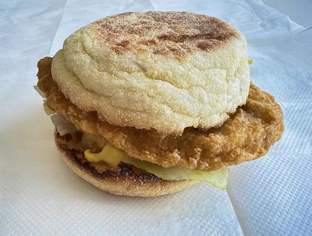 ハンバーガー 食べる,ハンバーガー,チキンの写真素材