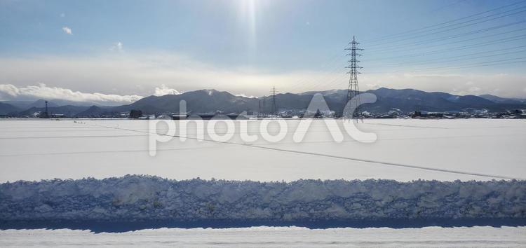 田舎の雪国風景 雪国,田舎,風景の写真素材