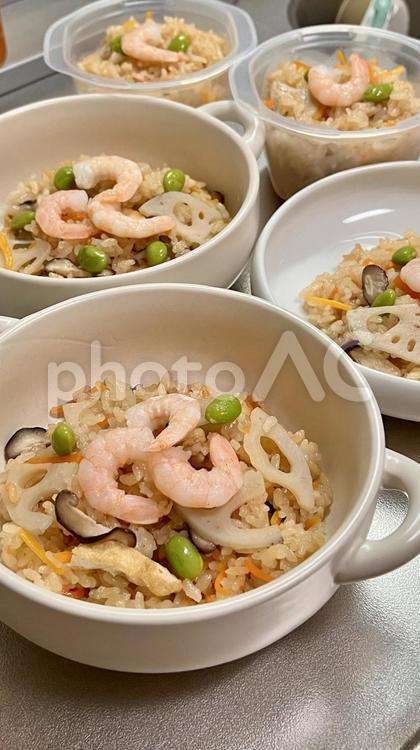 炊き込みちらし寿司 食事,ご飯,夕食の写真素材